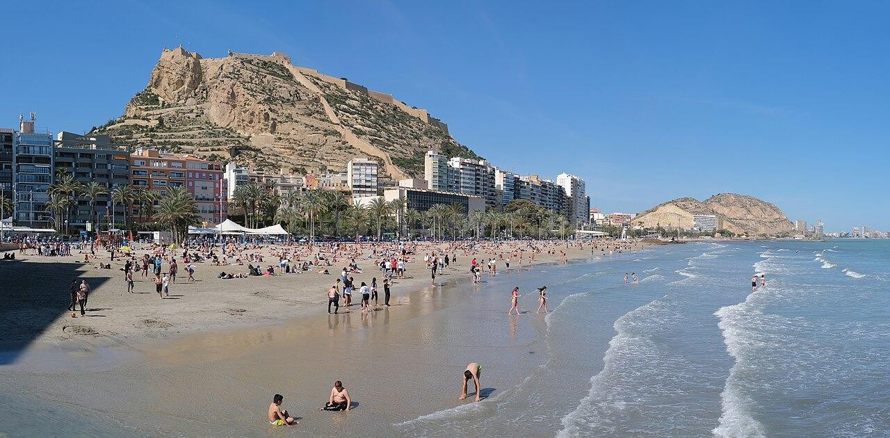 PISO EN VENTA A 100 METROS DE LA PLAYA DEL POSTIGUET