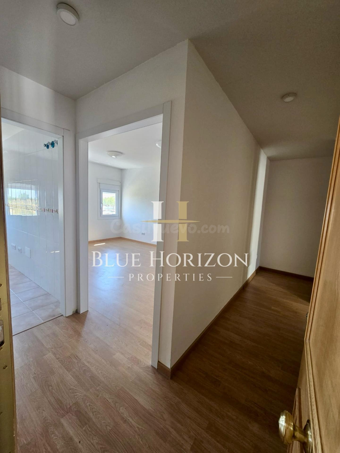 Amplio piso de 108 m2 con rentabilidad inmediata en Ajofrín  - foto 3
