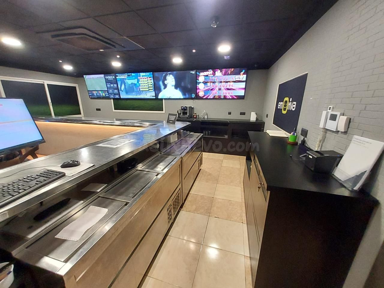 Local comercial 3 habitaciones 250m² en venta - Colonia Santa Isabel