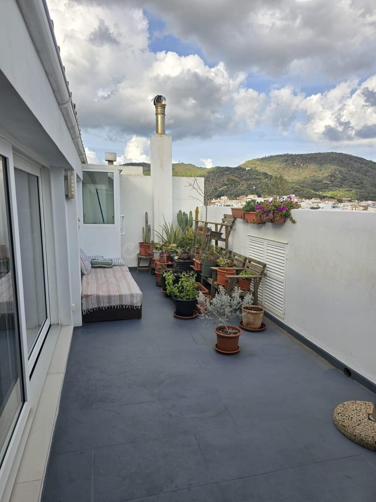 Amplio duplex con gran terraza con barbacoa