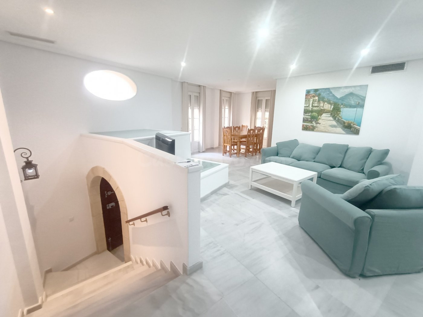 Amplio Duplex en el Barrio Santa María