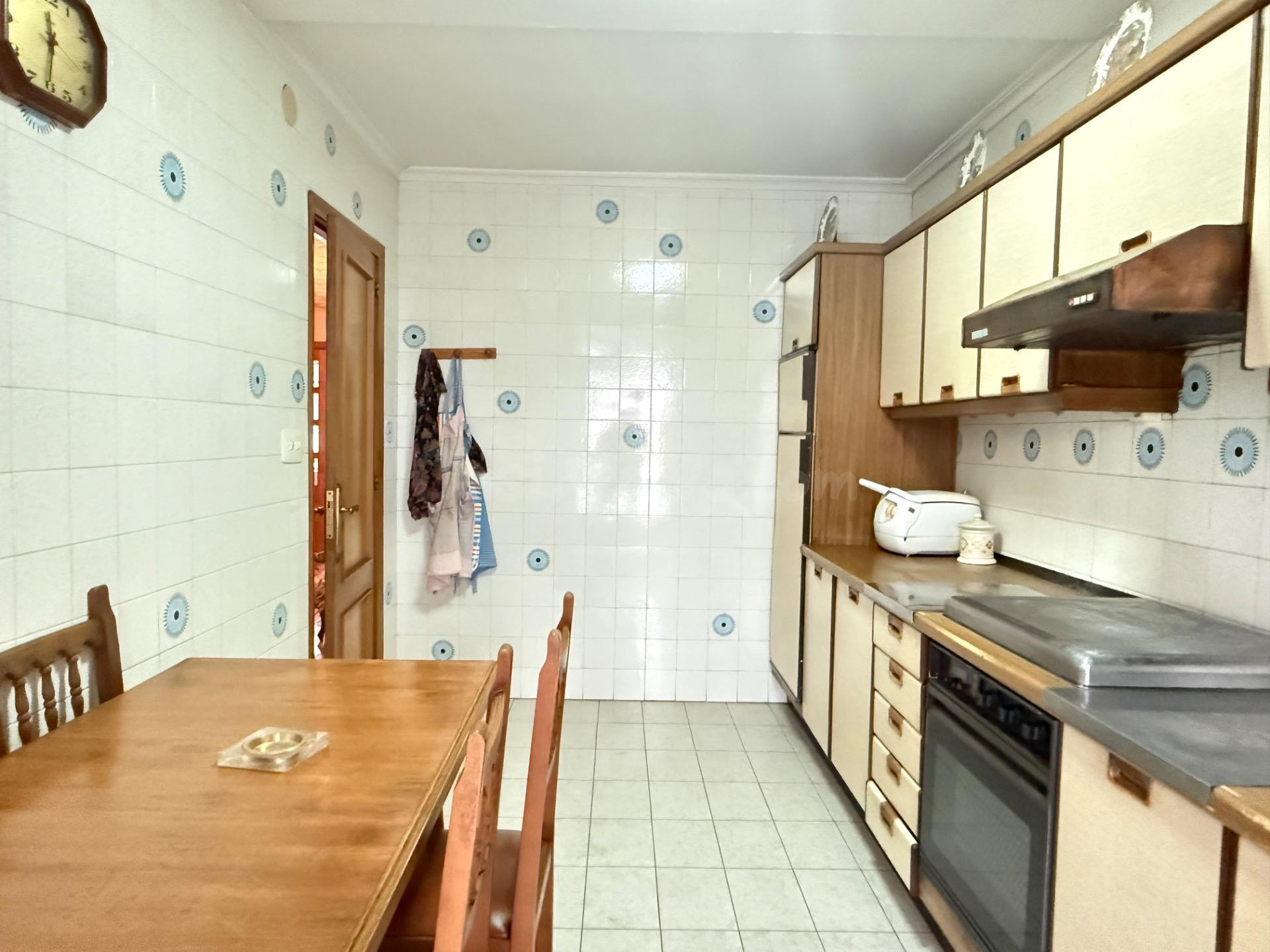 VENTA DE EDIFICIO CON FINCA EN VERÍN - foto 4