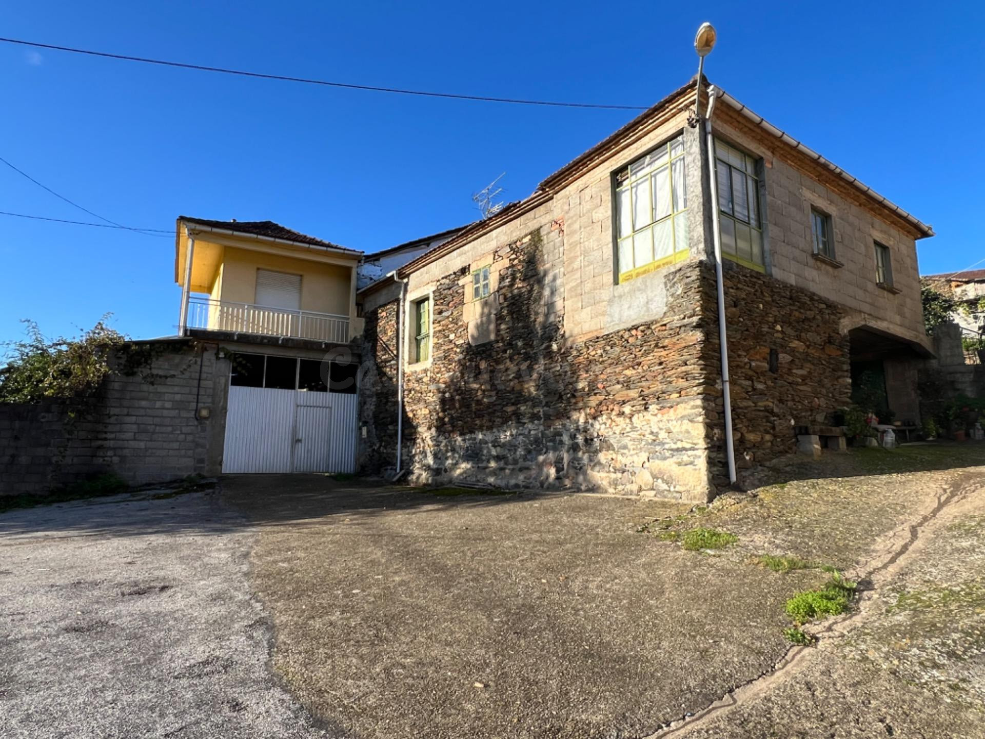 CASA EN VENTA EN LAZA - foto 2