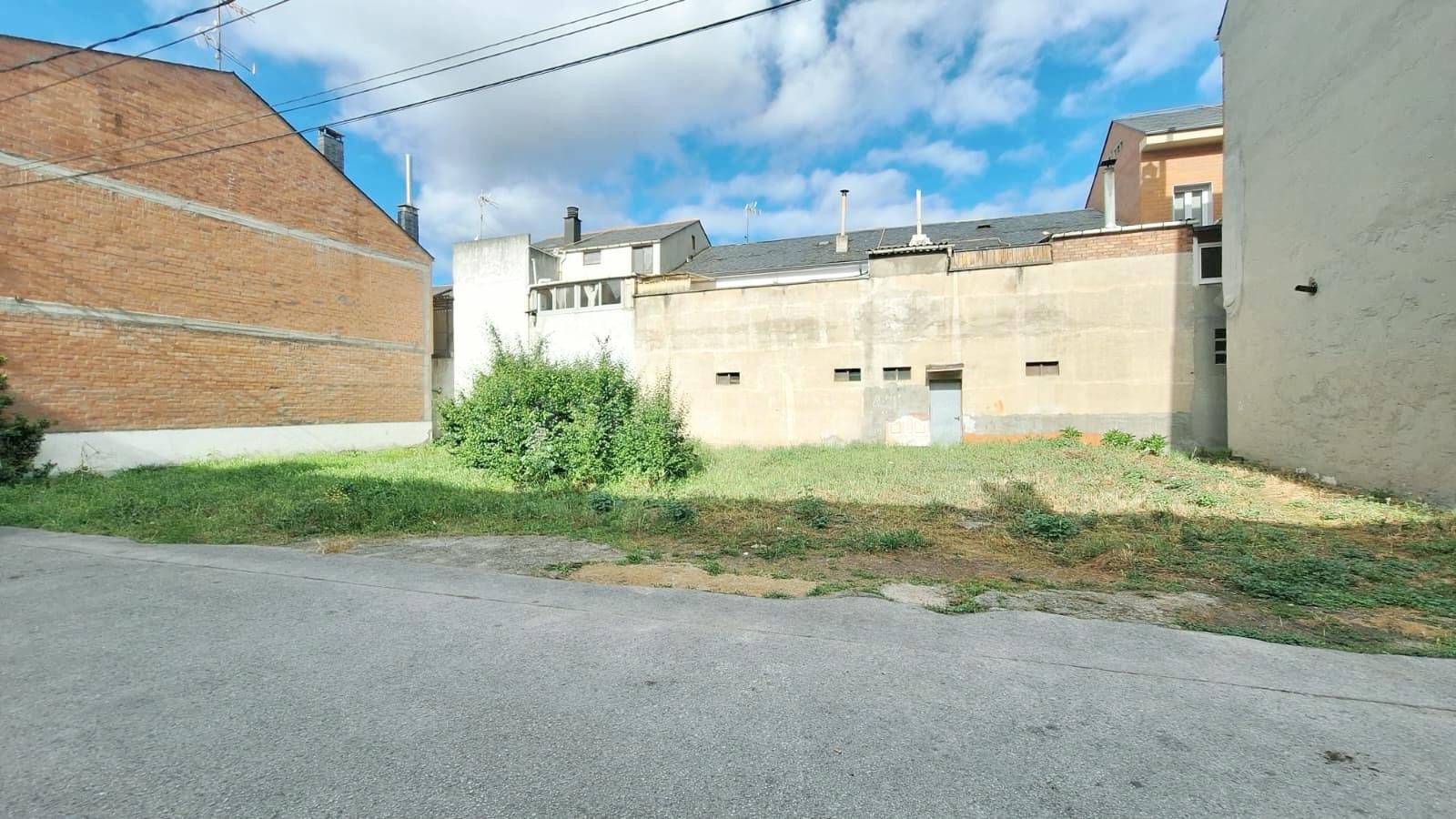 SOLAR EN VENTA EN CUATROVIENTOS – PONFERRADA - foto 2