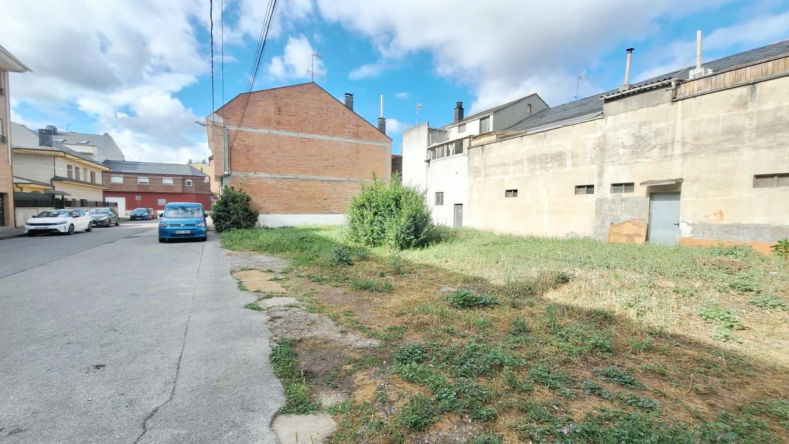 SOLAR EN VENTA EN CUATROVIENTOS – PONFERRADA - foto 4