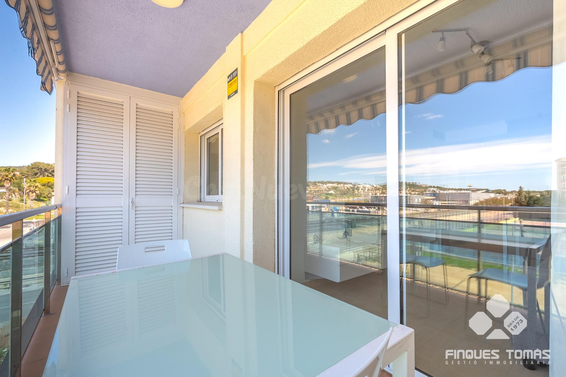 Piso moderno con terraza en Segur de Calafell - foto 3