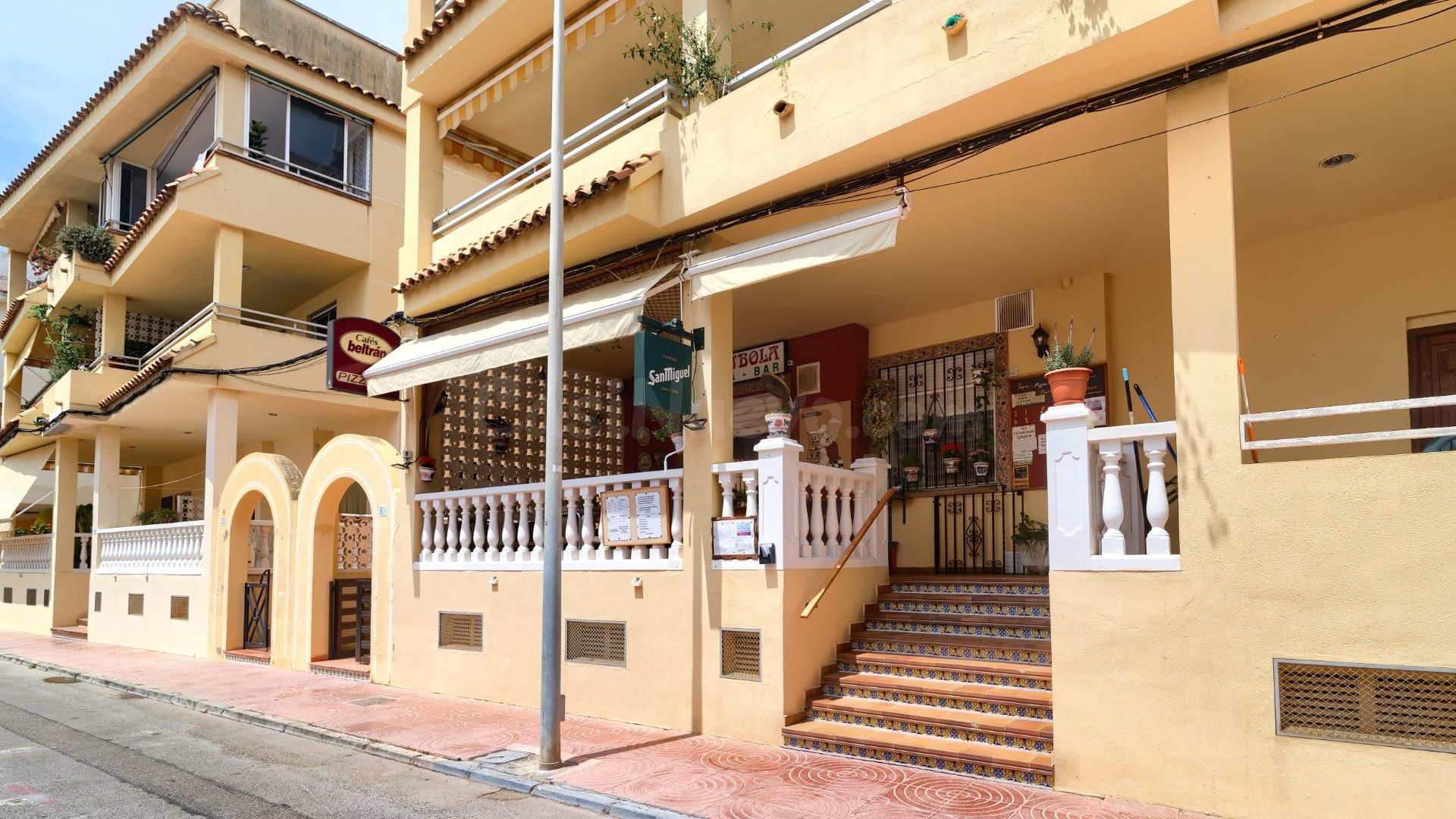 Gran oportunidad de negocio o vivienda en la Playa de Chilches