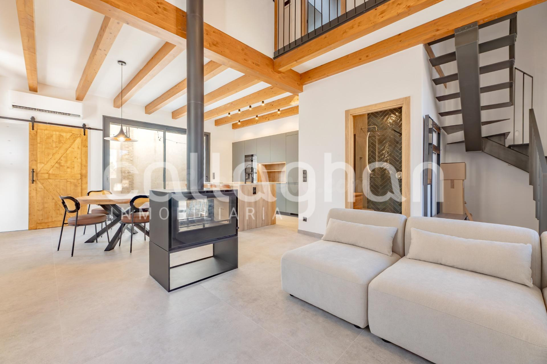 Exclusivo dúplex de diseño con terraza en el casco antiguo de Picanya