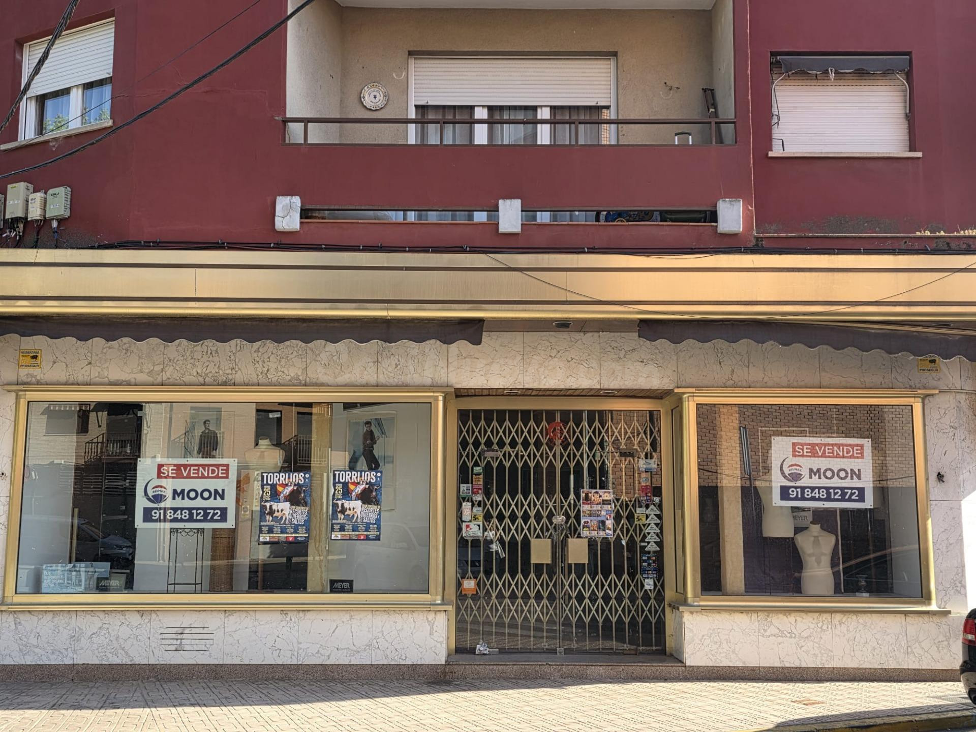 Local comercial 576m² en venta - Castilla la mancha - foto 2