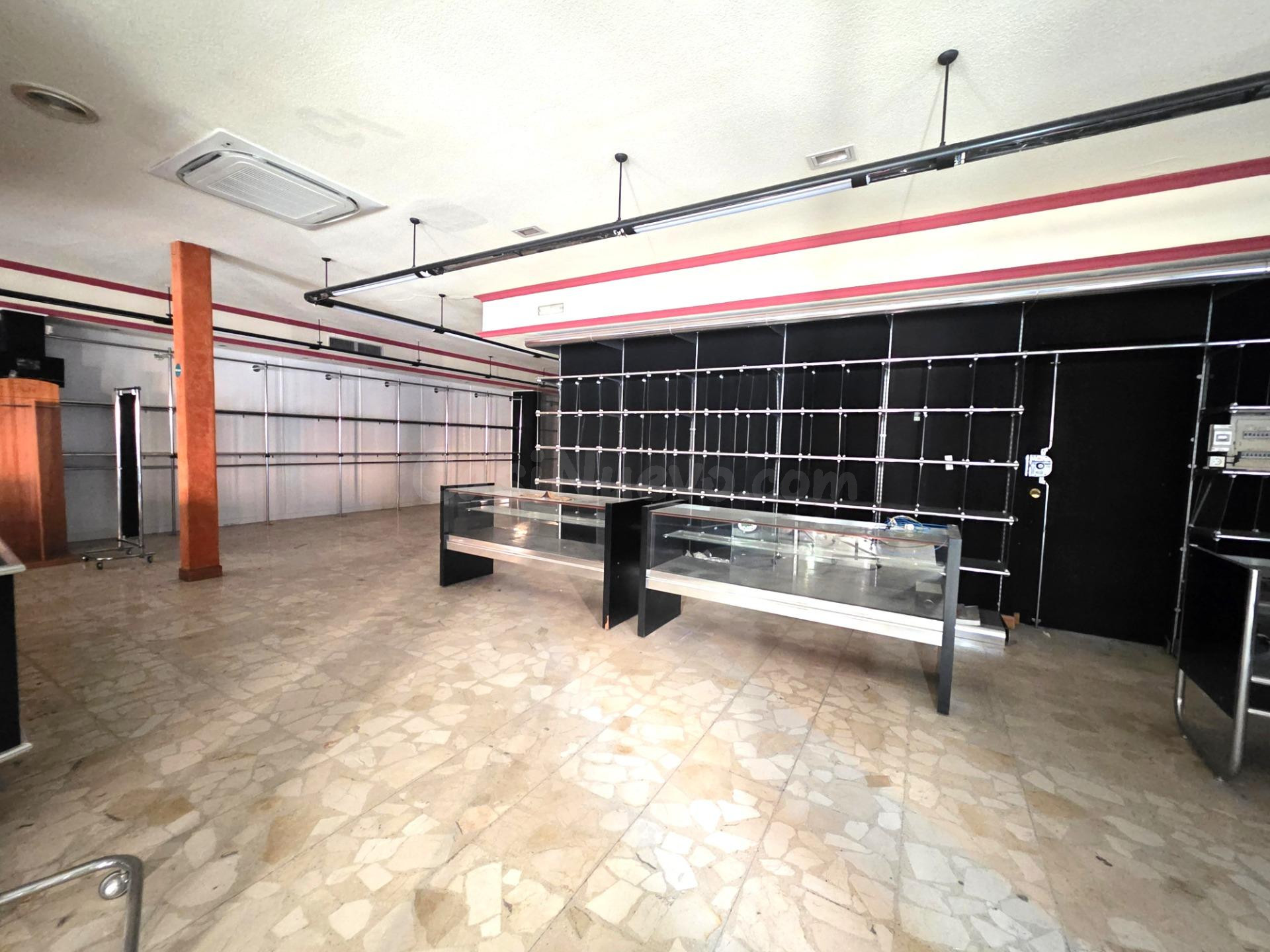 Local comercial 576m² en venta - Castilla la mancha - foto 5