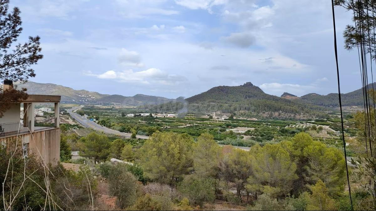 PARCELA URBANA EN URBANIZACION LA SERRETA