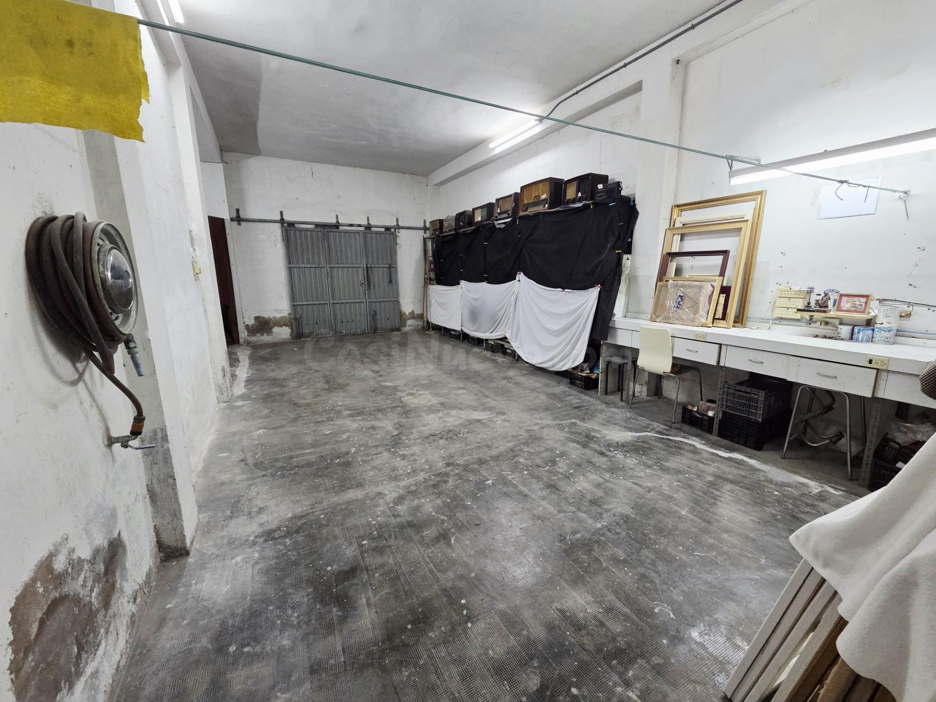 MAGNIFICO LOCAL CON OPCION A CAMBIO A VIVIENDA LEGAL EN ZONA SAN PERE - REPUBLICA ARGENTINA