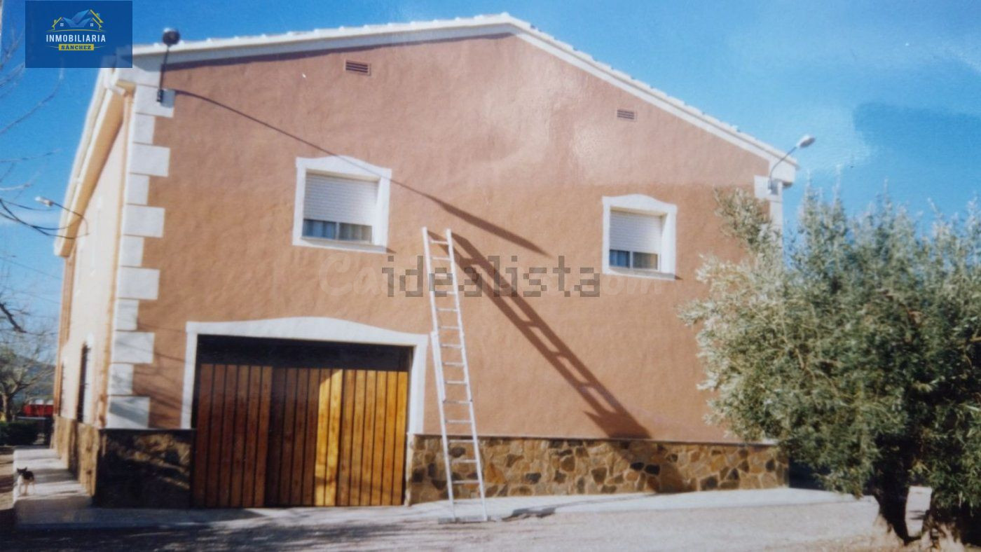 Casa con mucho terreno en Cocentaina - Alqueries de Benifloret