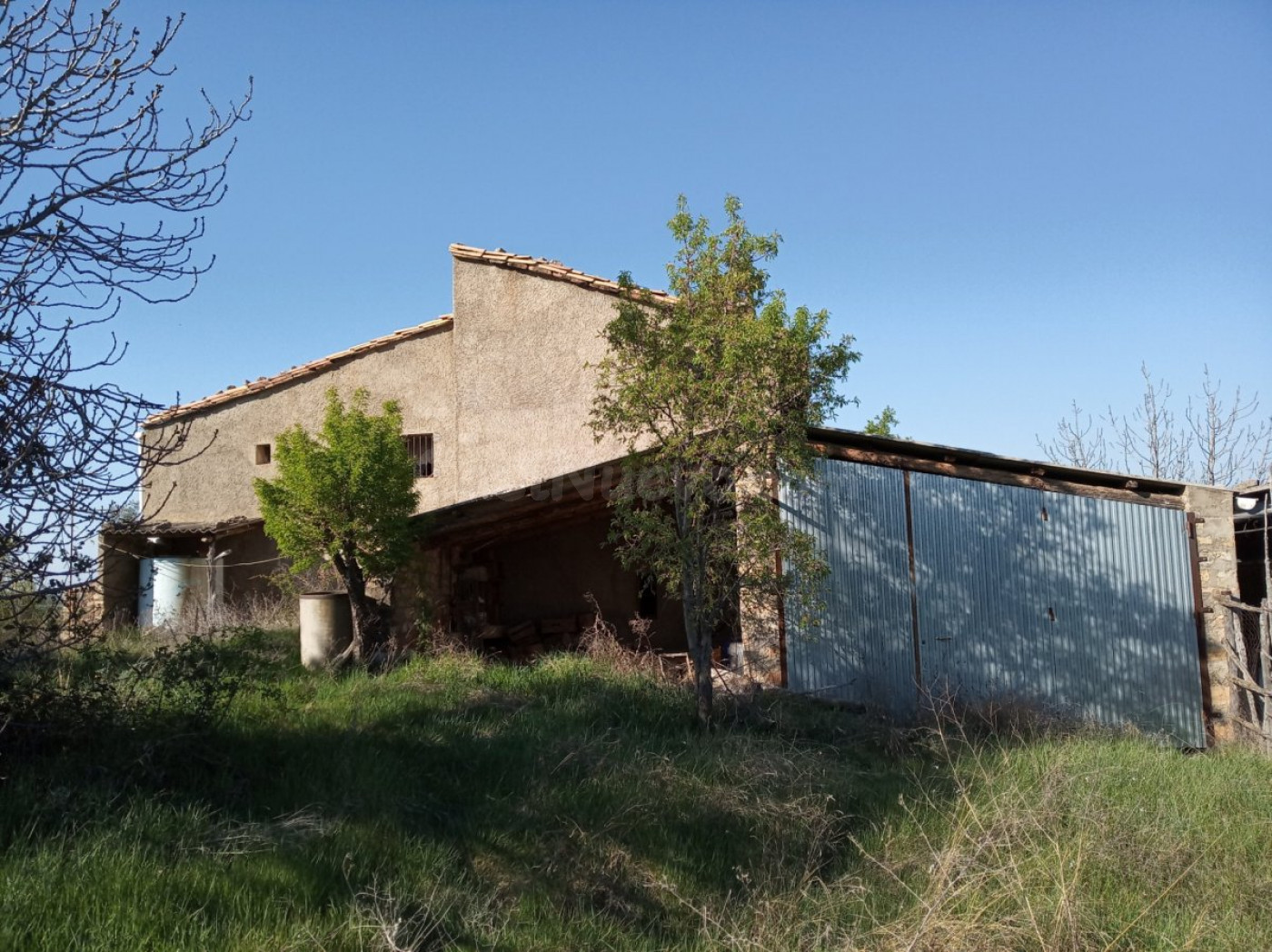 Finca rústica con casa, pajar y corrales en Benabarre