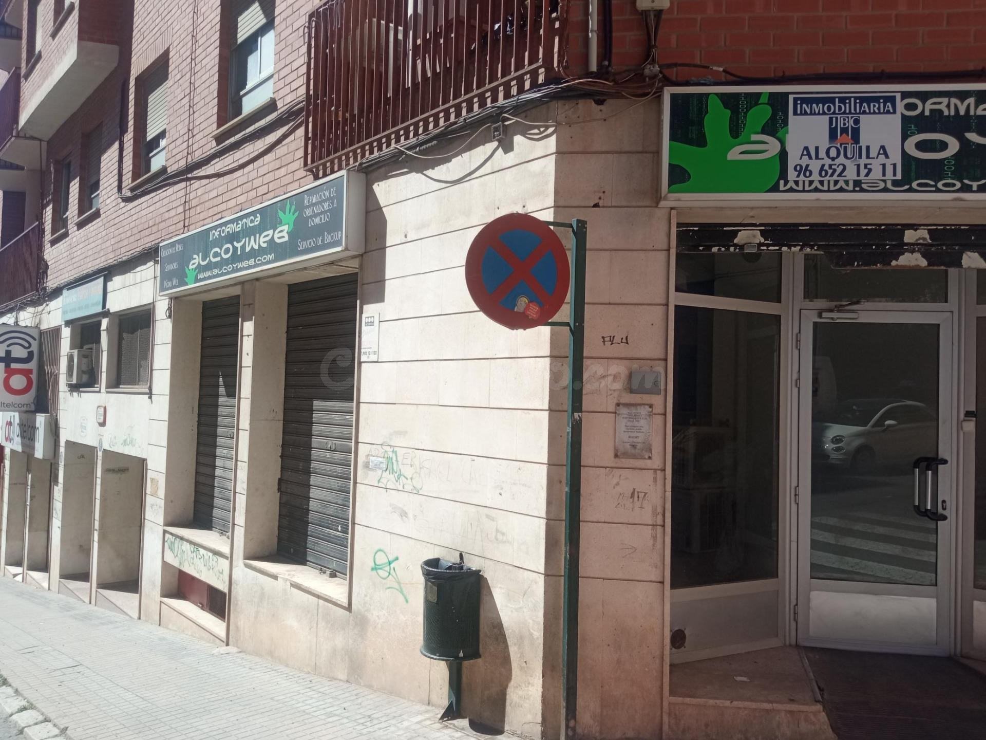 LOCAL (POSIBILIDAD CAMBIAR USO A VIVIENDA) EN ENSANCHE-Isabe la Católica