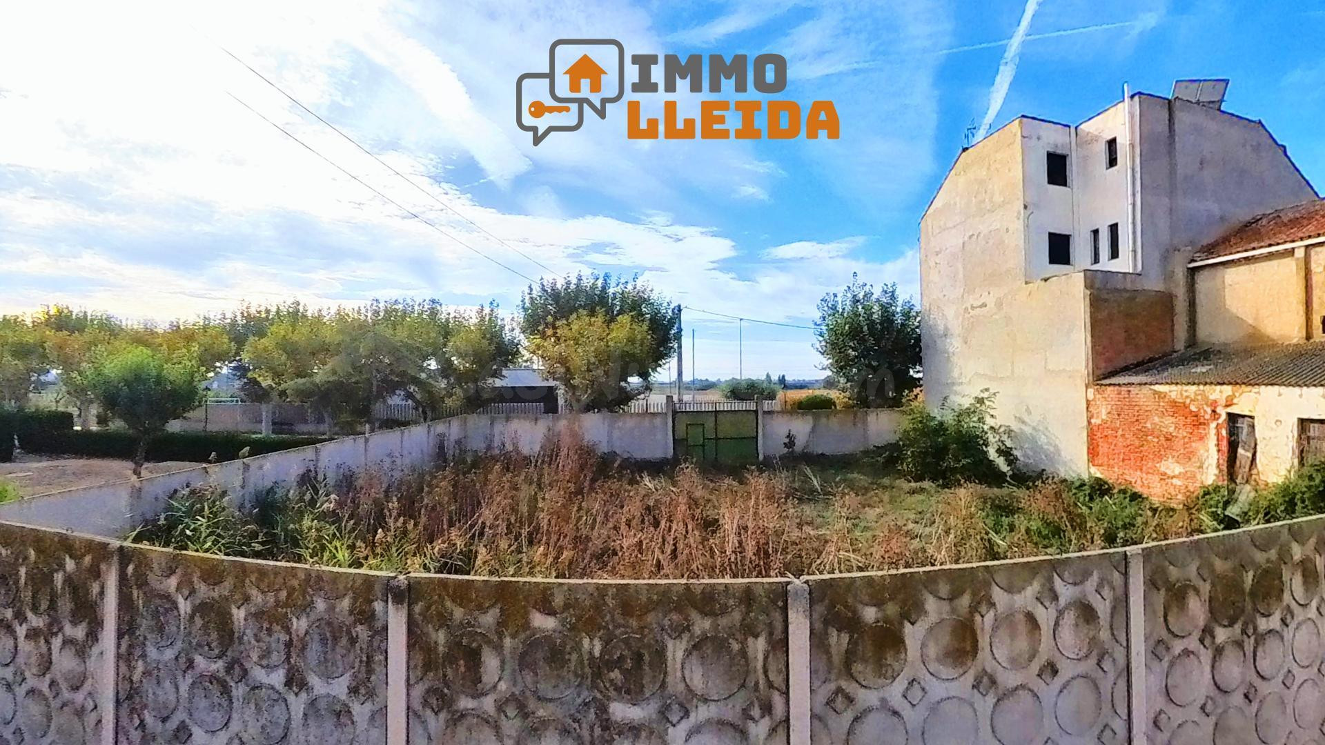 OPORTUNIDAD Almacén y solar urbano en Boldú - foto 2