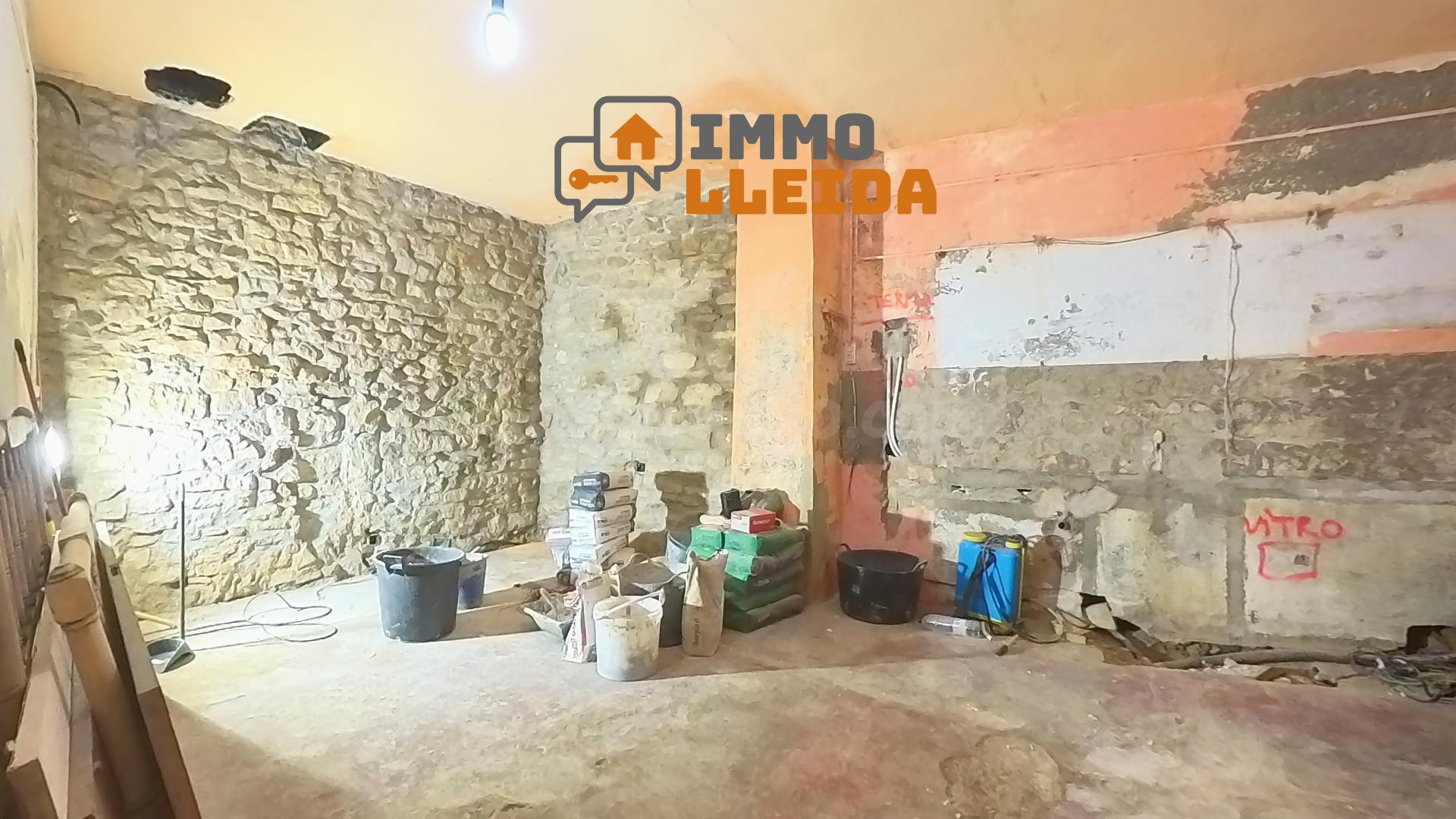 Casa con encanto en el centro de Àger ¡Estudio y presupuesto reforma incluido!
