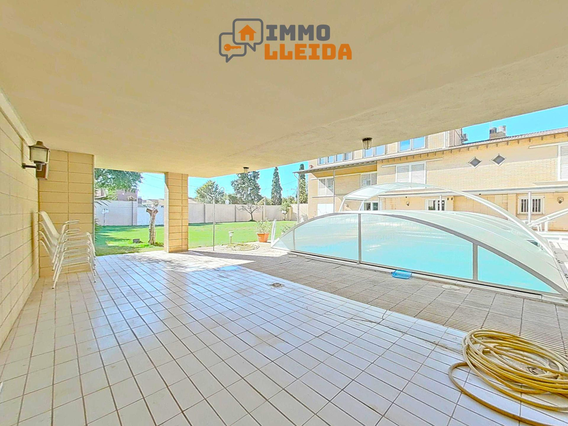 Fabuloso chalet de estilo moderno en Tárrega