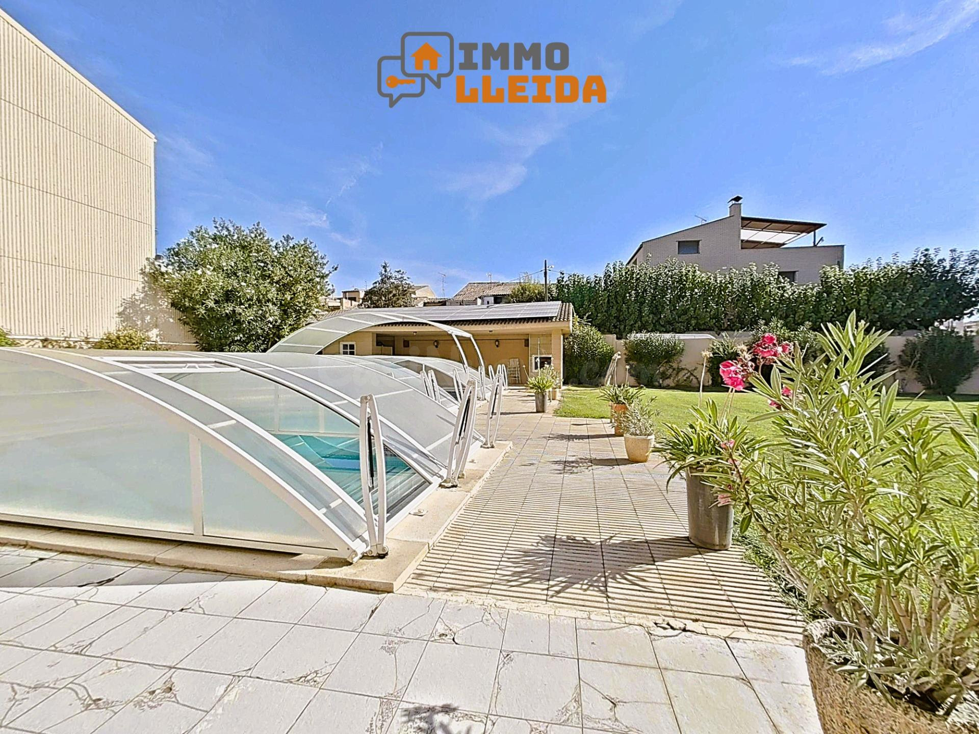 Fabuloso chalet de estilo moderno en Tárrega - foto 3