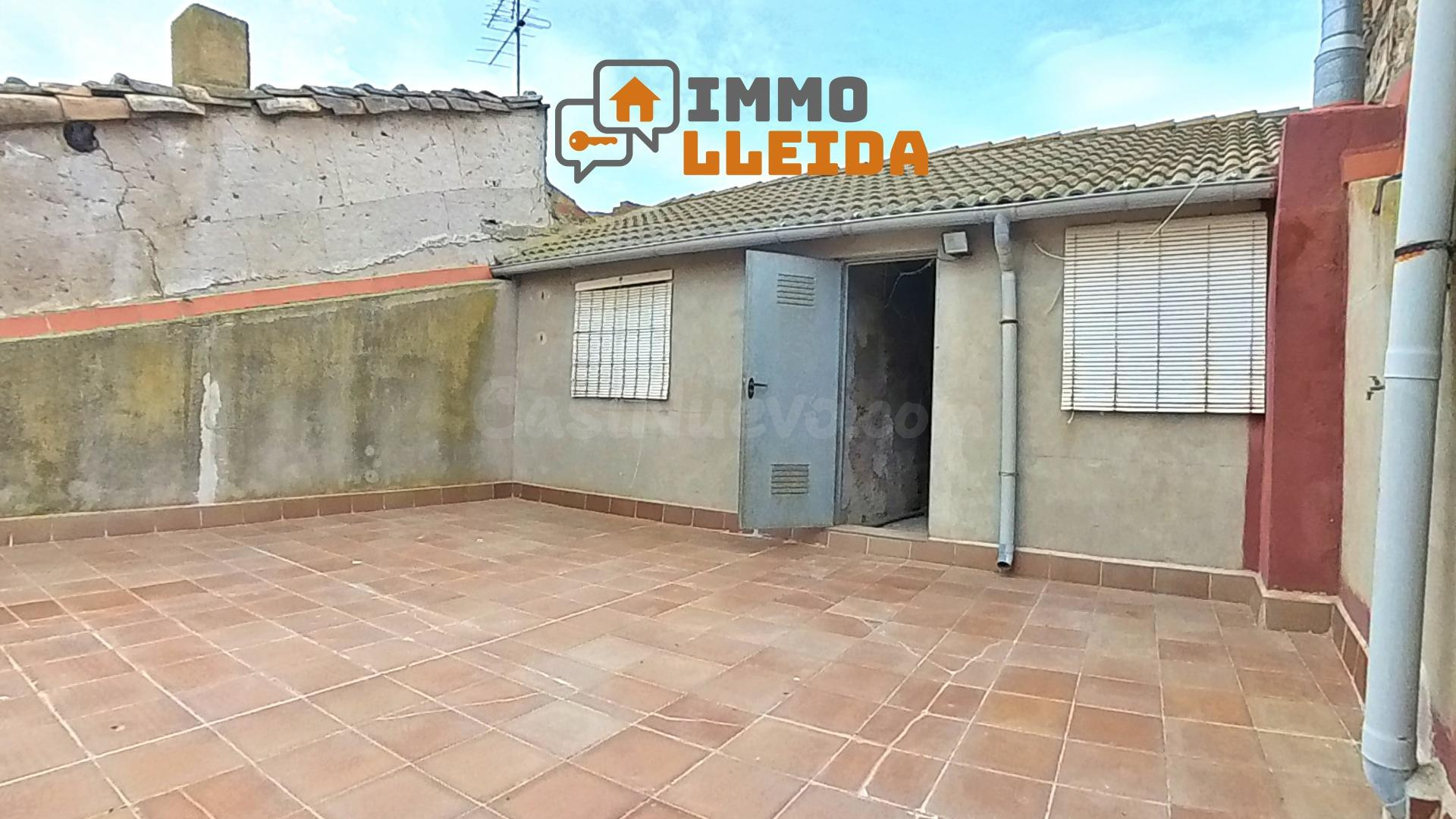 OPORTUNIDAD Casa adosada en Ivars de Noguera - foto 3