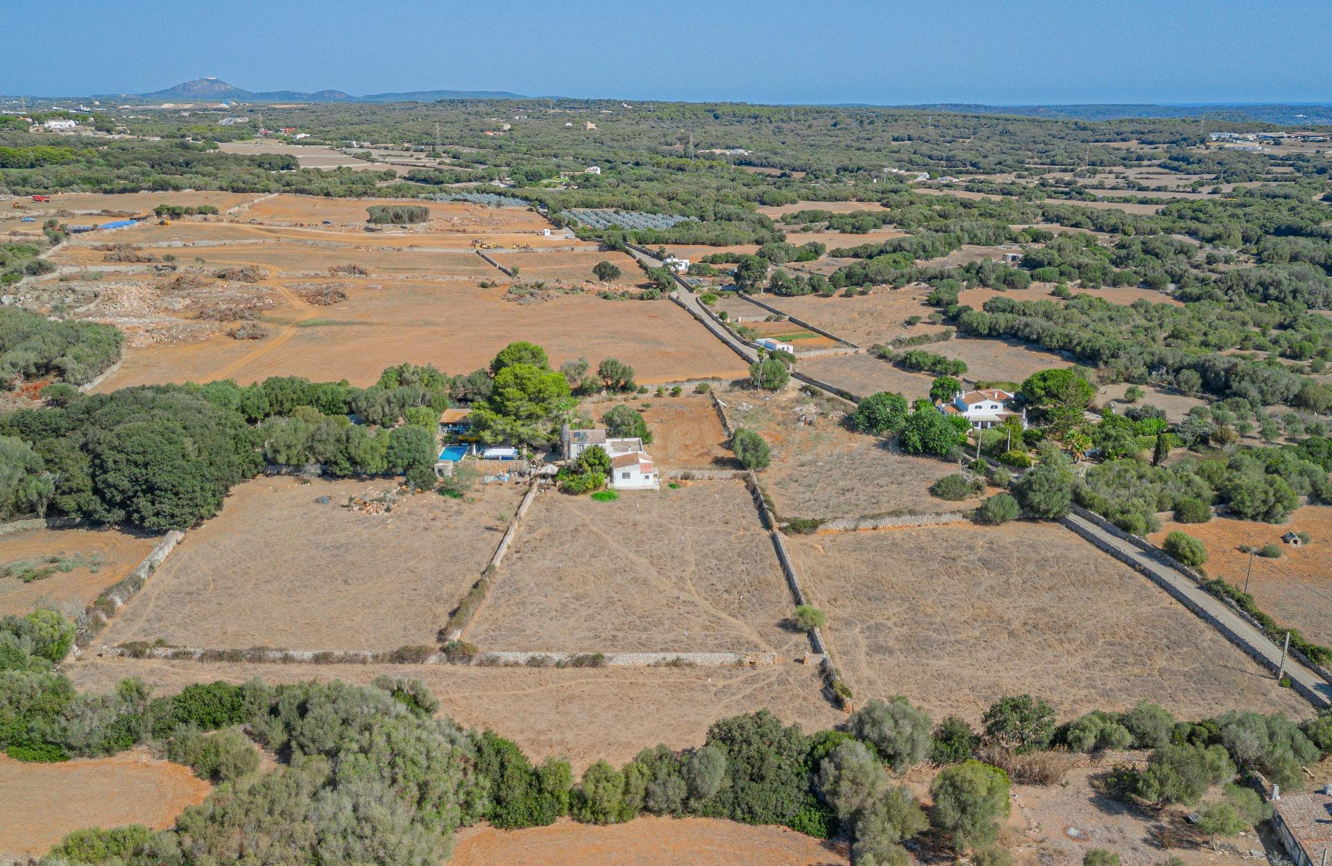 Finca rústica con viñedos y chalet tradicional en Mahón. - foto 2
