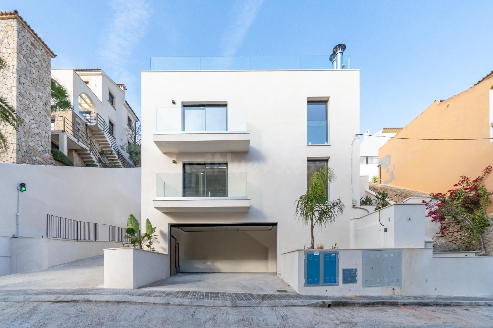 Chalet con garaje y trastero en Génova