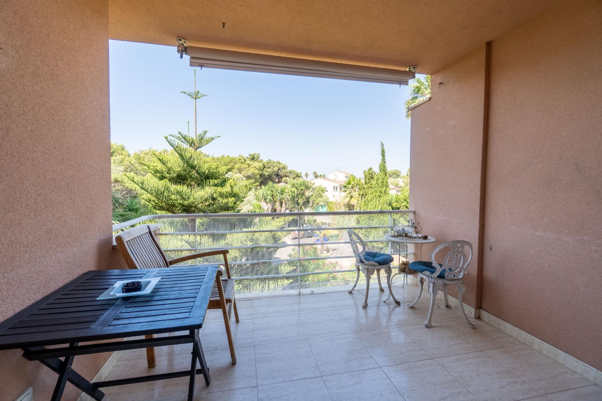 Luminoso apartamento con piscina, tenis y garaje a pocos min - foto 3