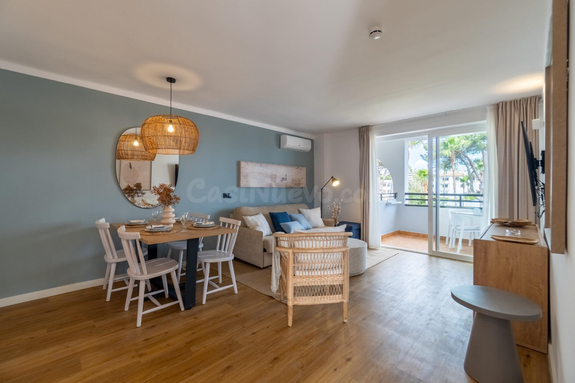 Apartamentos en venta en Portocolom con licencia vacacional y gestión hotelera.