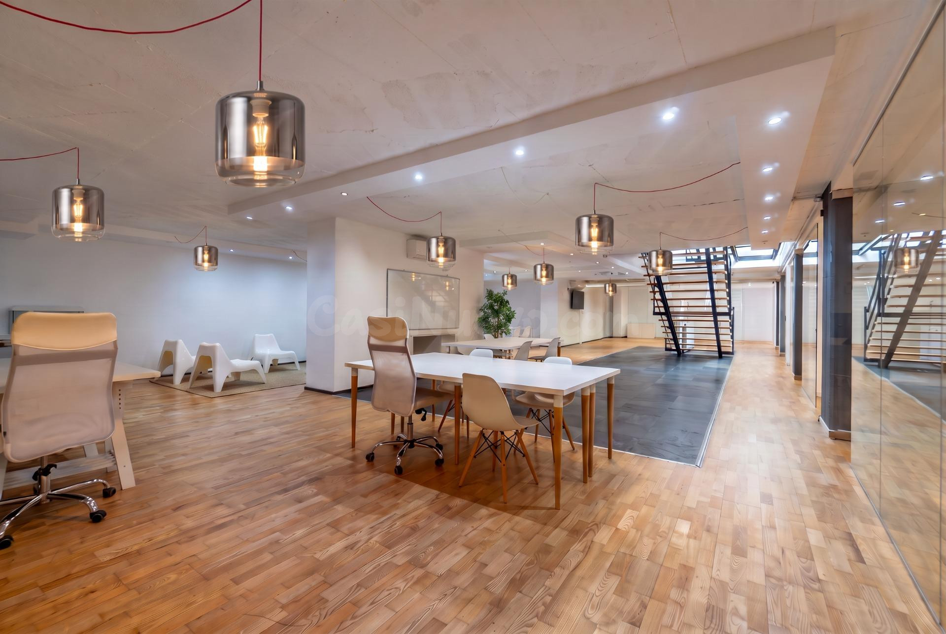 Despachos y puestos de trabajo para el sector inmobiliario