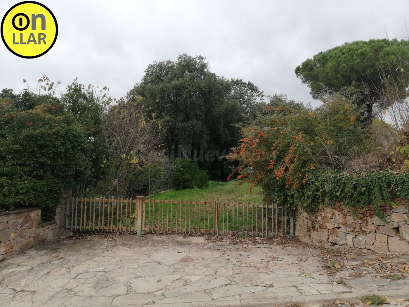 Solar urbano para 2 casas aisladas con posibilidad de segreg - foto 3