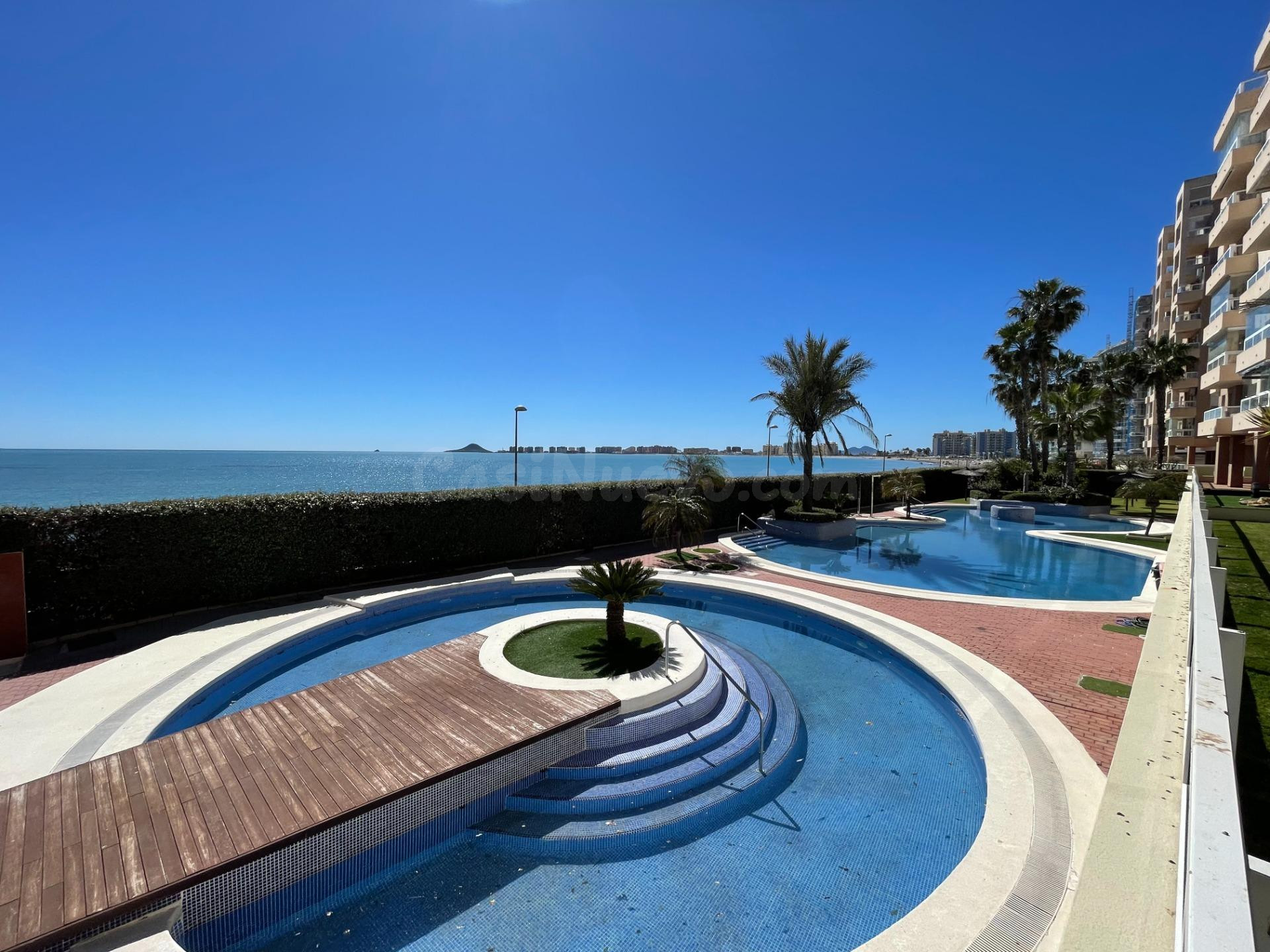 En venta encantador apartamento para entrar a vivir en la Manga, zona Veneziola.