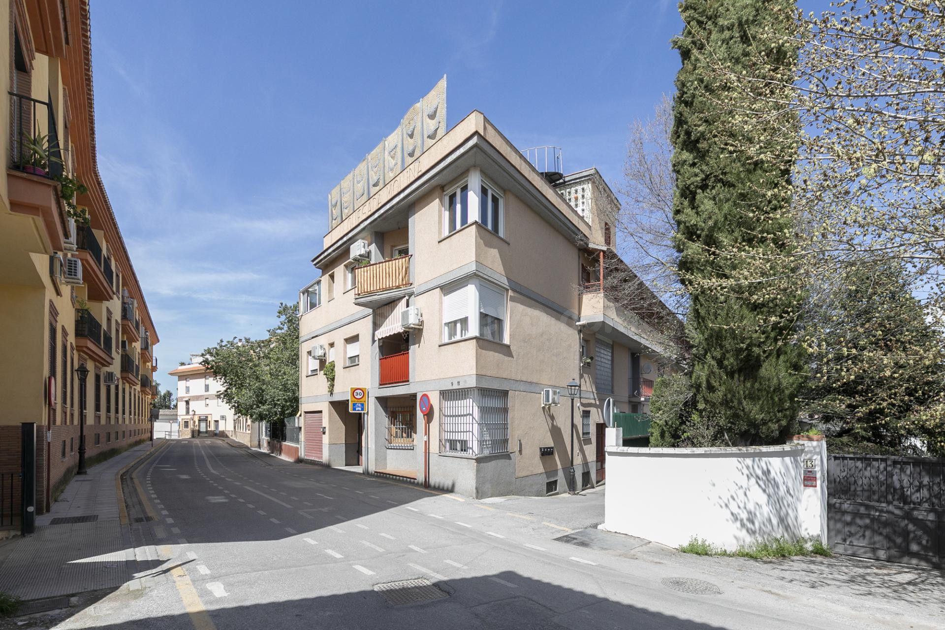 DÚPLEX EN VENTA EN OGIJARES – AMPLITUD, COMODIDAD Y ESPACIOS EXTERIORES