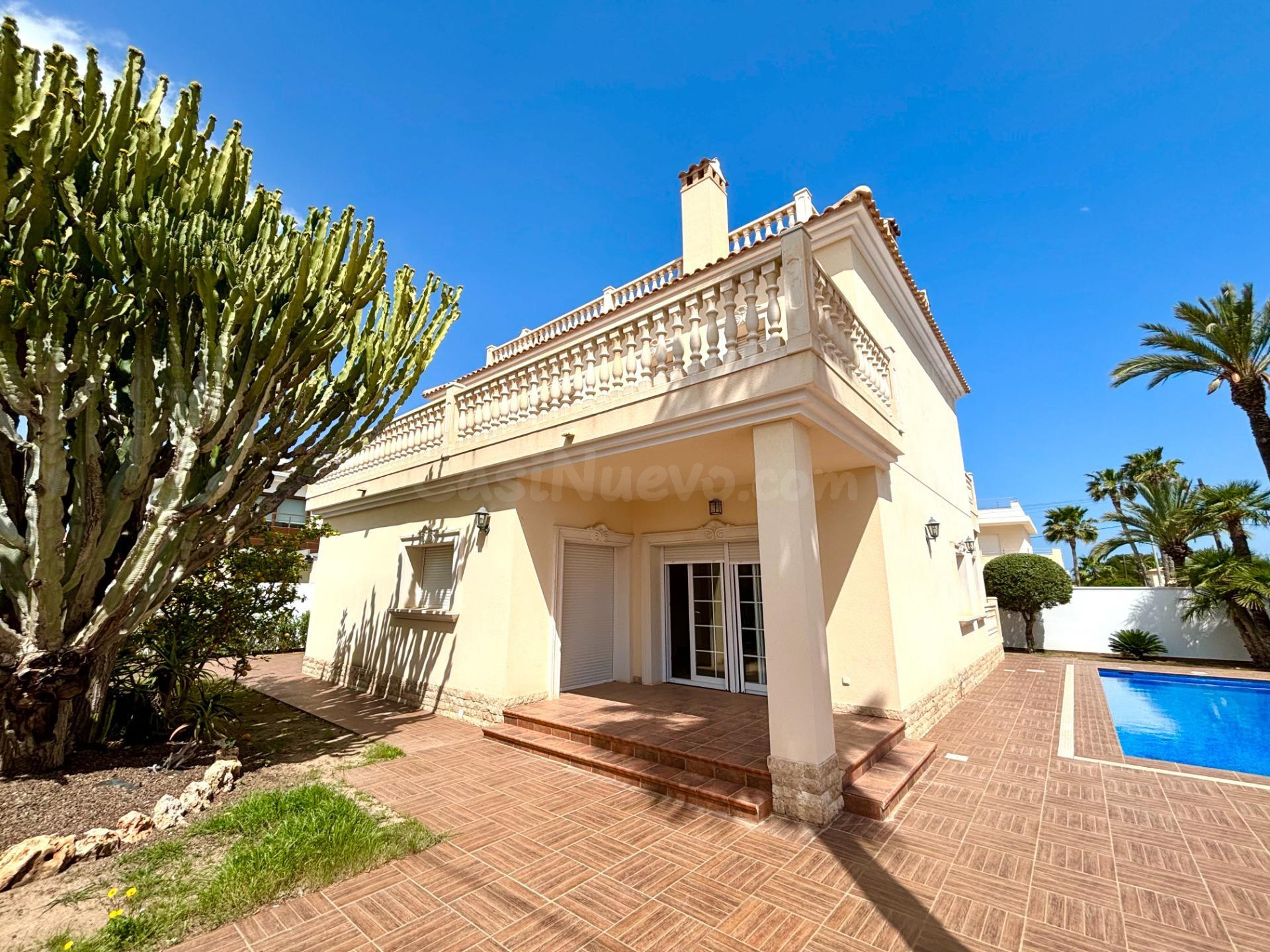 Villa 4 habitaciones 261m² en venta - Costa blanca