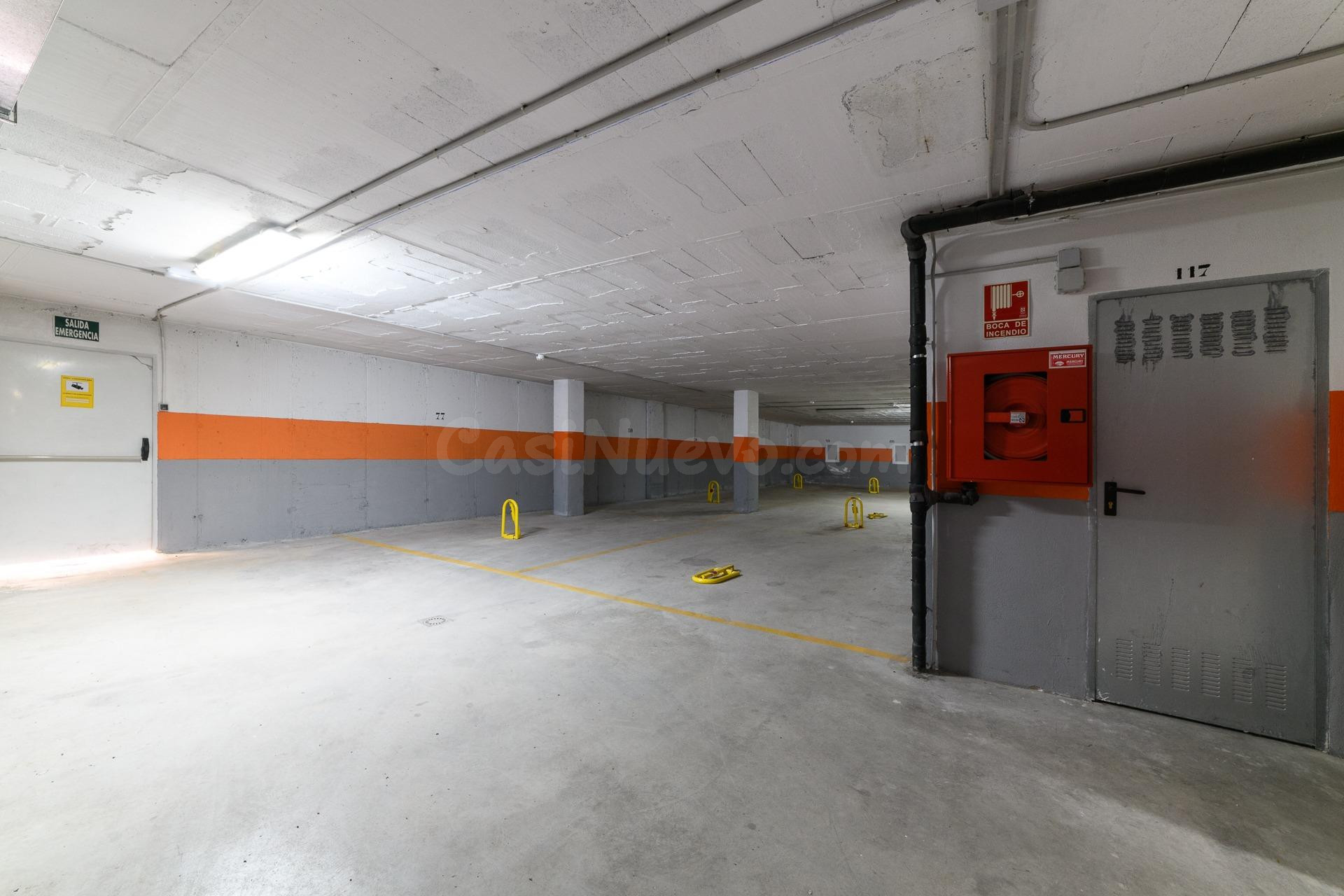 Parking 33m² en venta - SIERRA NEVADA