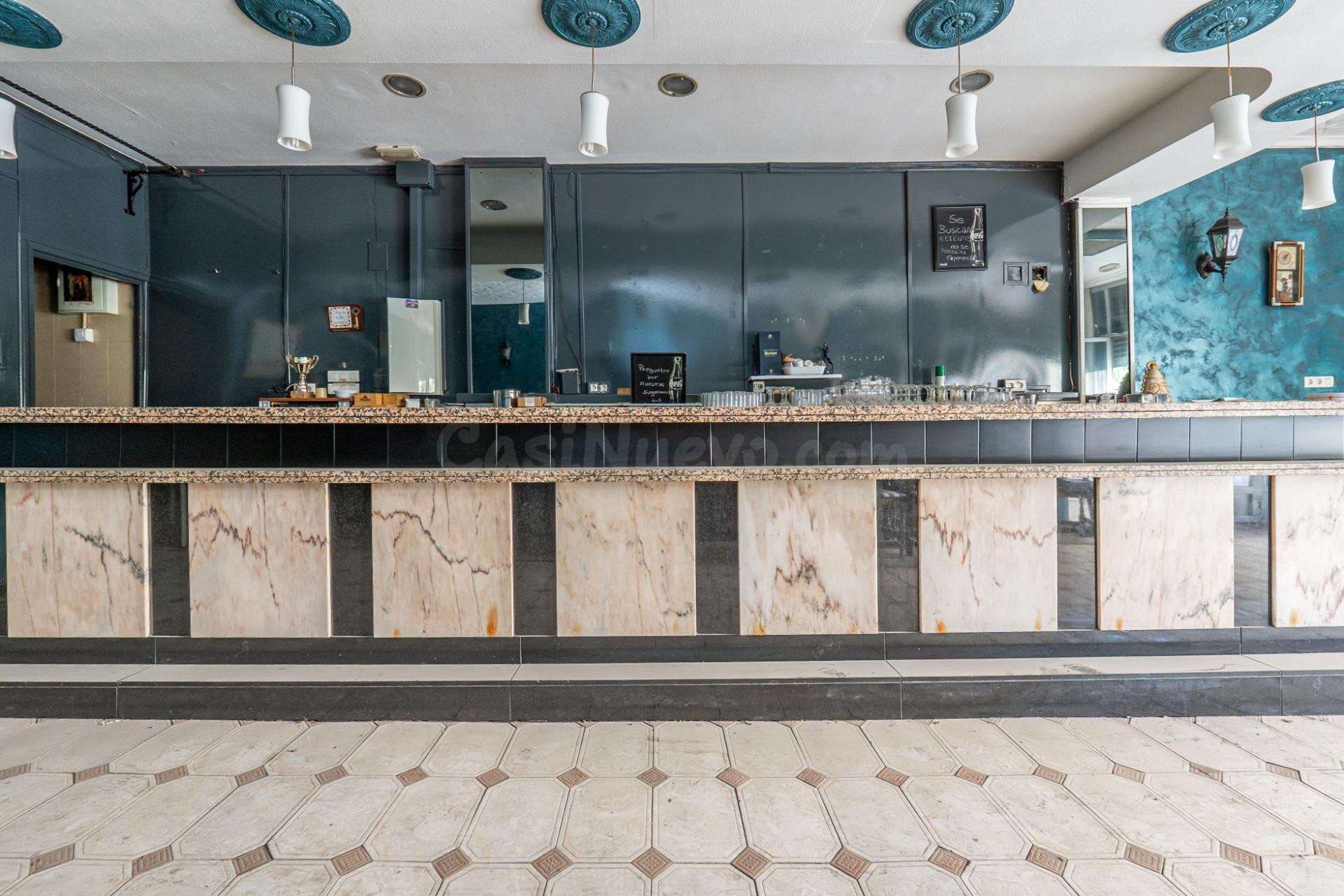 Gran Oportunidad: Local para cafetería junto al Centro Cívico de La Chana