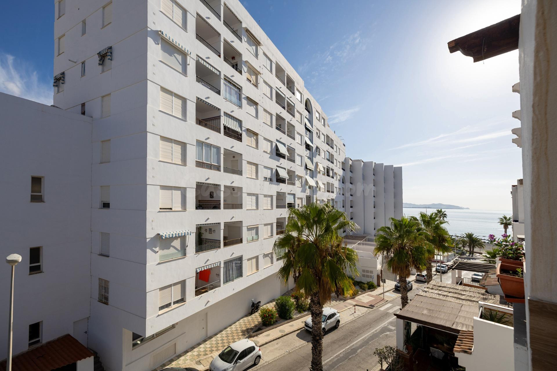 Dúplex de 4 dormitorios con vistas al mar, terraza y piscina en Velilla-Taramay