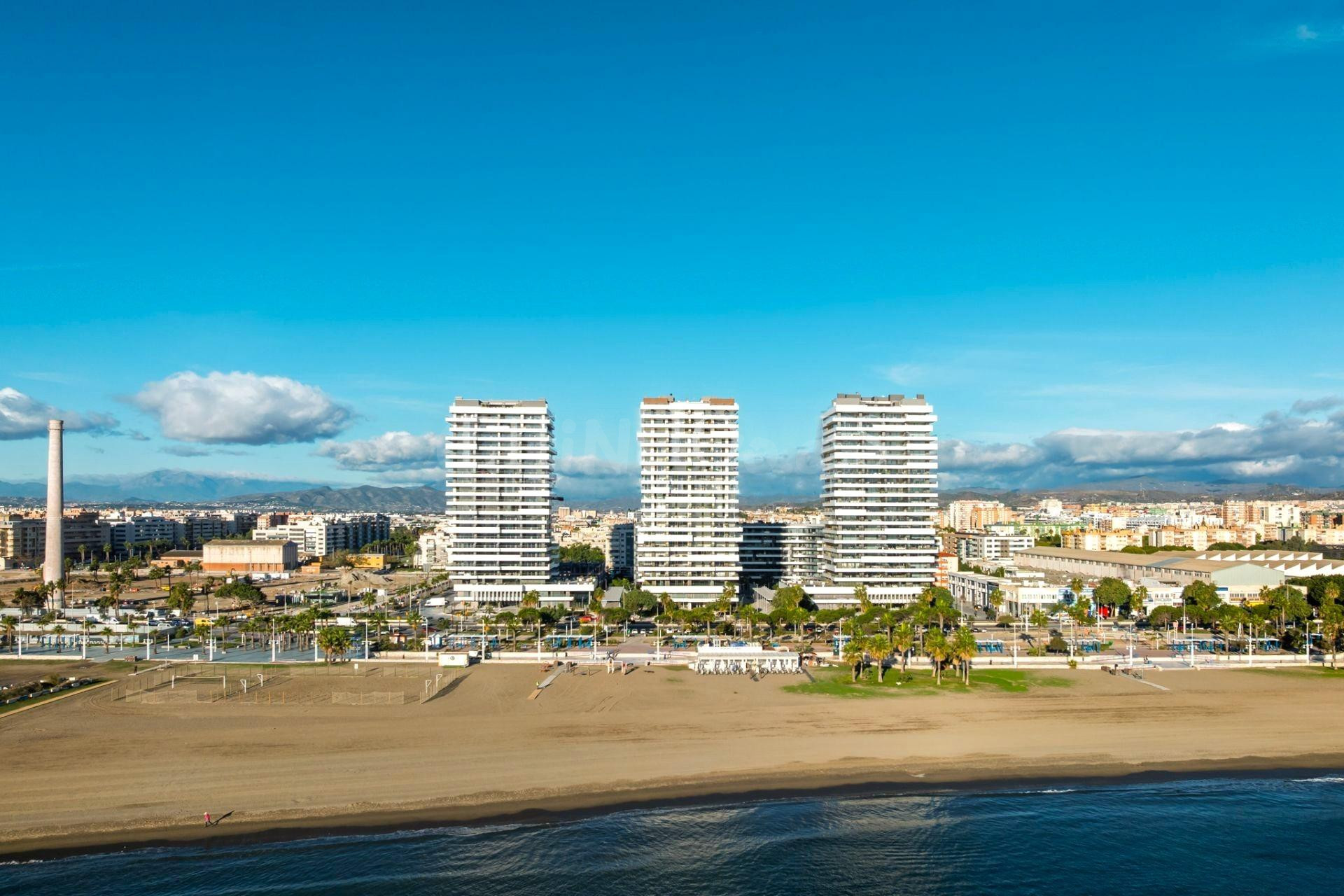 EXCLUSIVO PISO EN ALQUILER PARA LARGA TEMPORADA EN MALAGA TOWERS