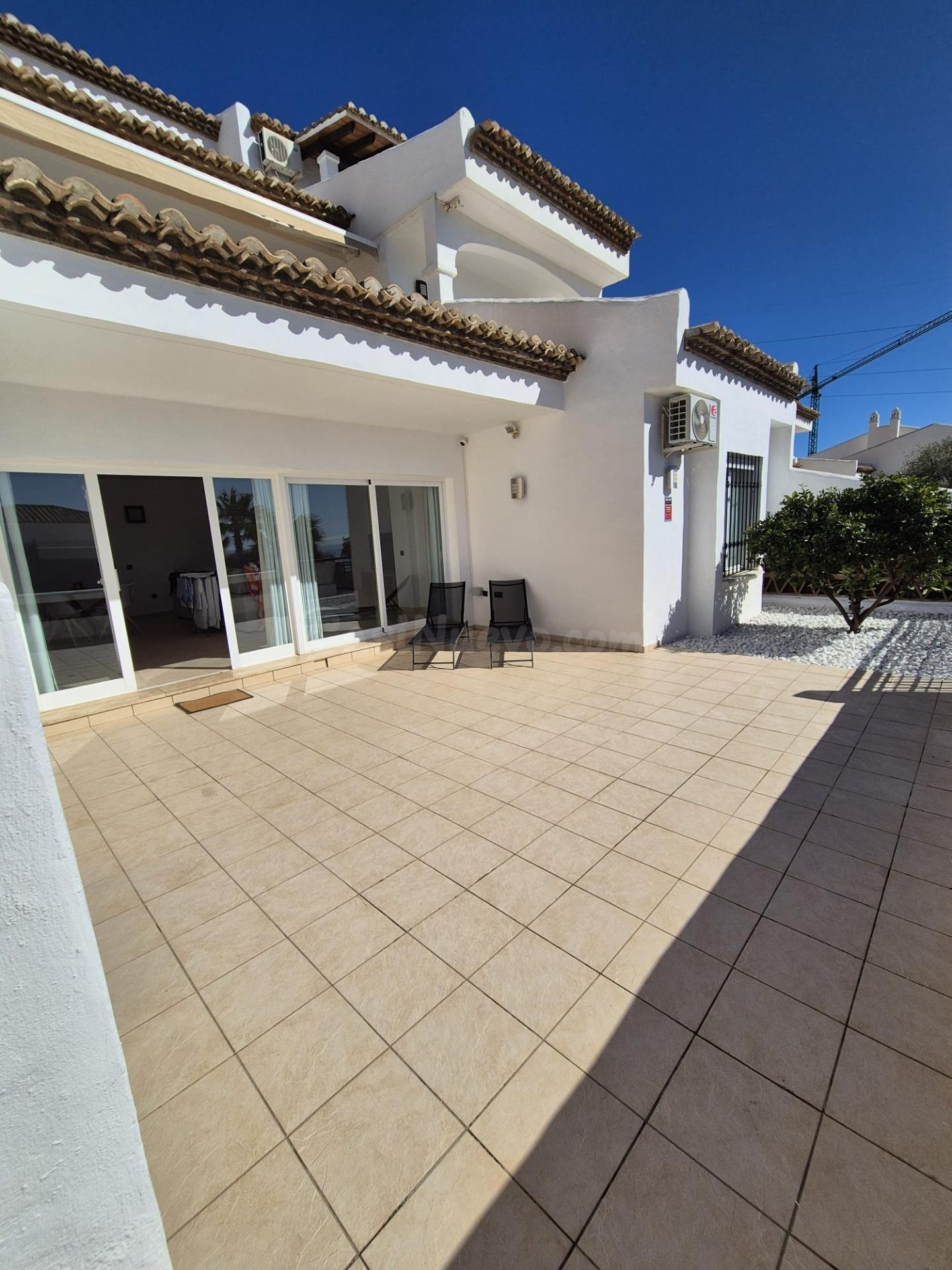 Apartamento con amplia teraza y vistas del mar imrecionante