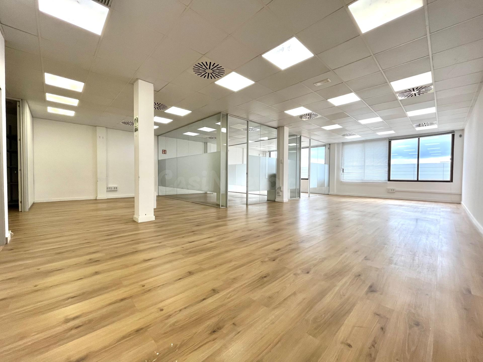 VENTA O ALQUILER  AMPLIO LOCAL ACONDICIONADO PARA OFCINAS ( 200M2) POLIGONO  ASIMA  SON CASTELLO.