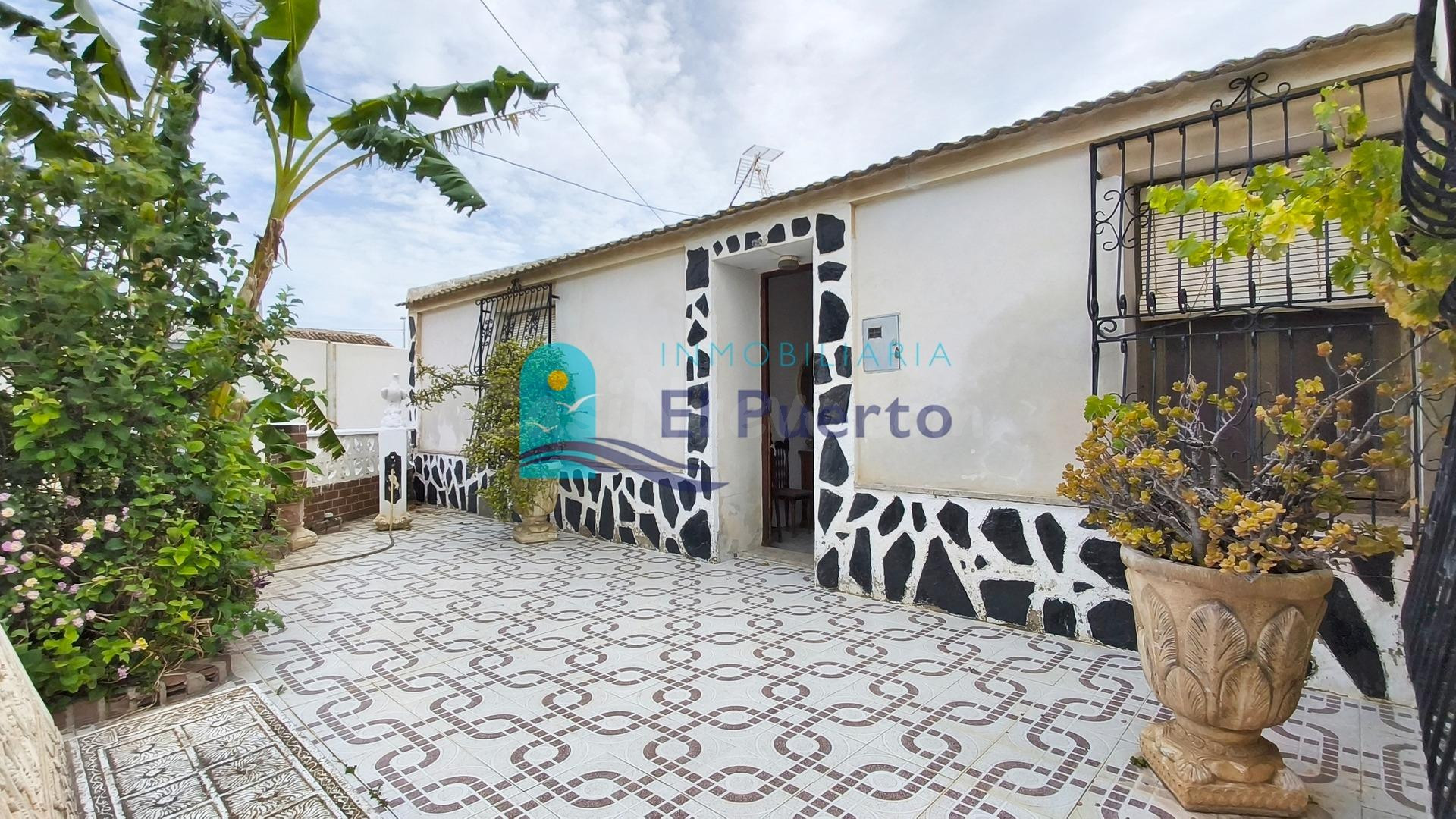CASA DE CAMPO CON MÁS DE 4.500 m2 DE TERRENO EN LAS PALAS - REF 1769
