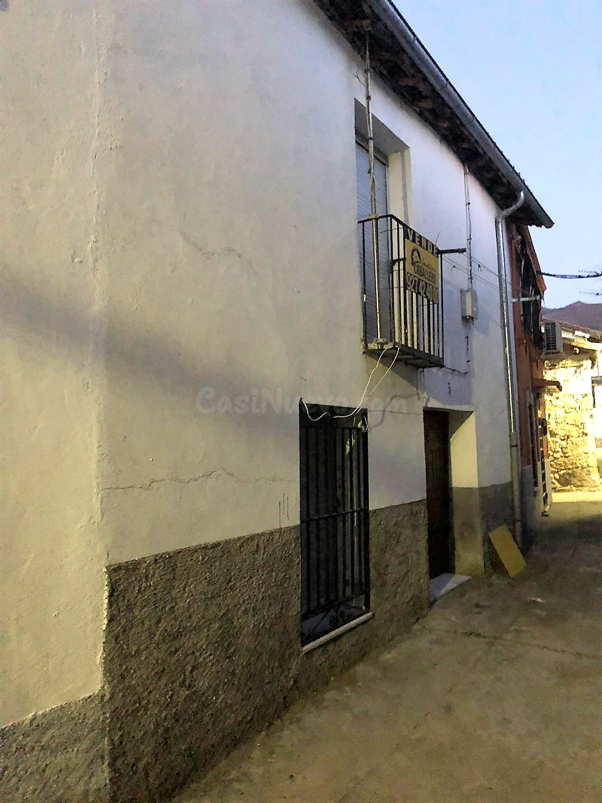 Casa en la calle Del Caño  ( Aldeanueva del Camino)