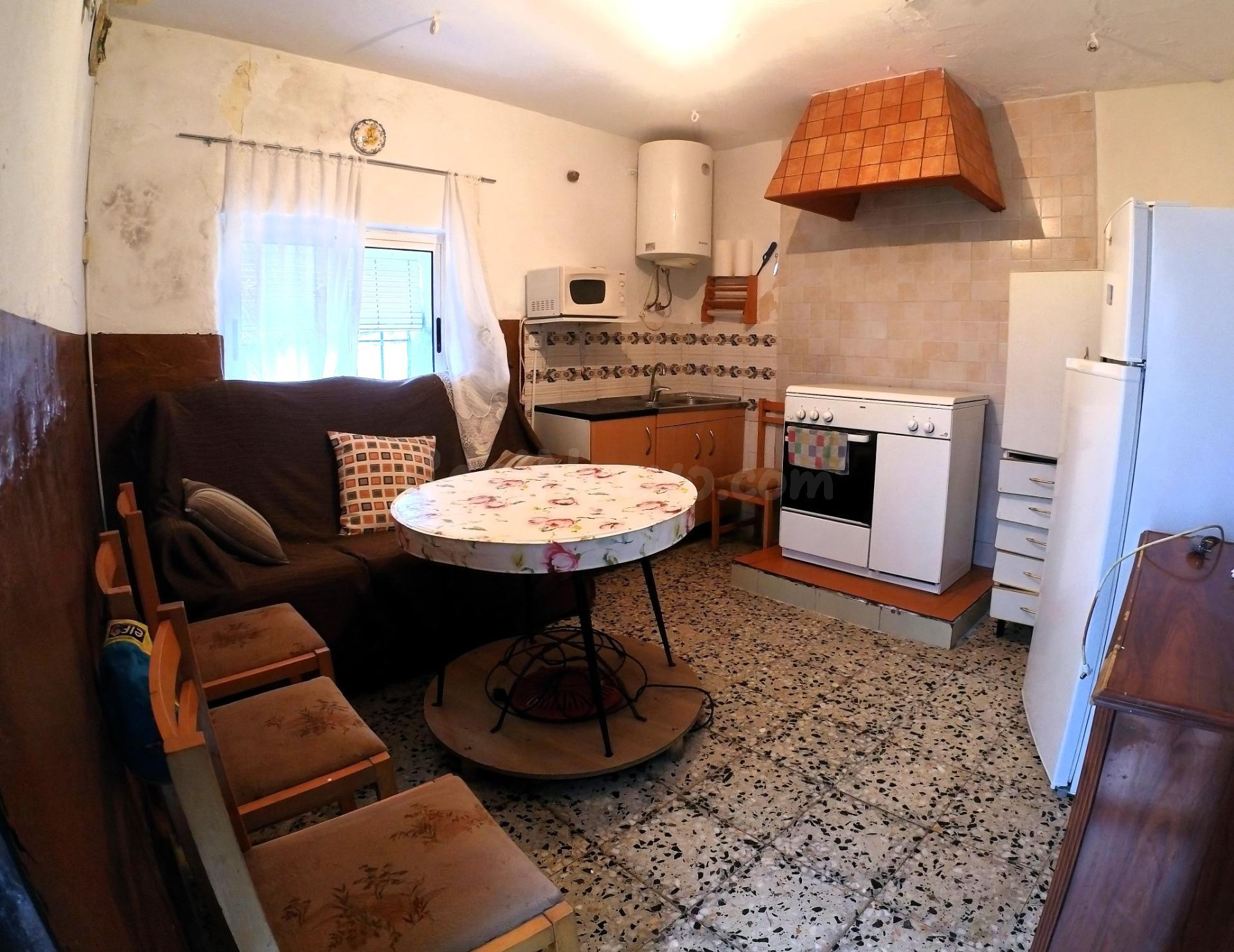 Casa con parcela en Valdeobispo - foto 3