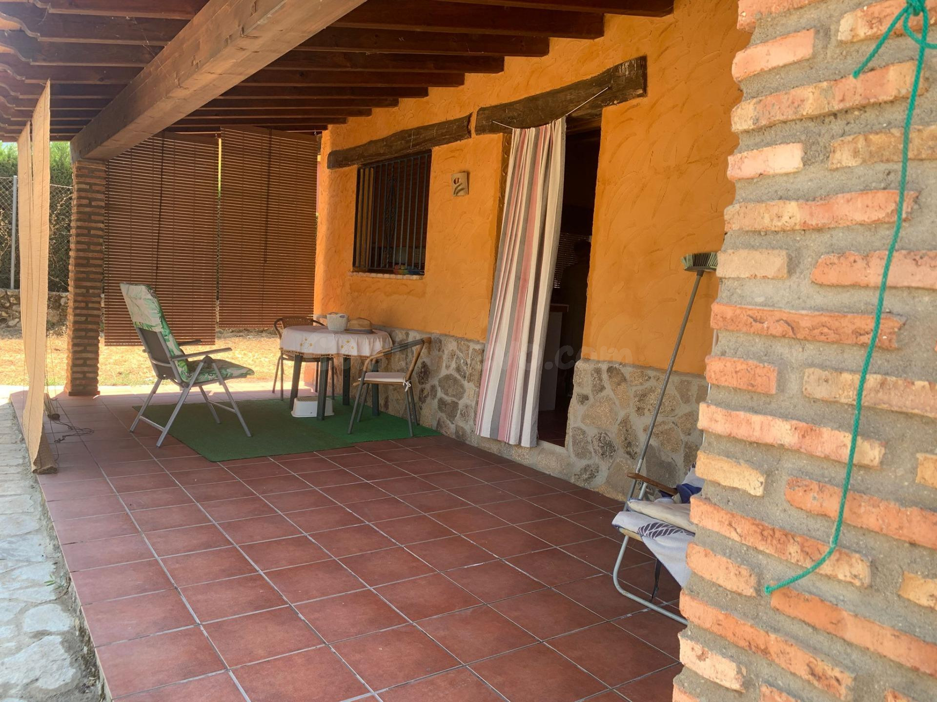 Casa rústica con terreno de 2.000 m2 en Hervás - foto 4