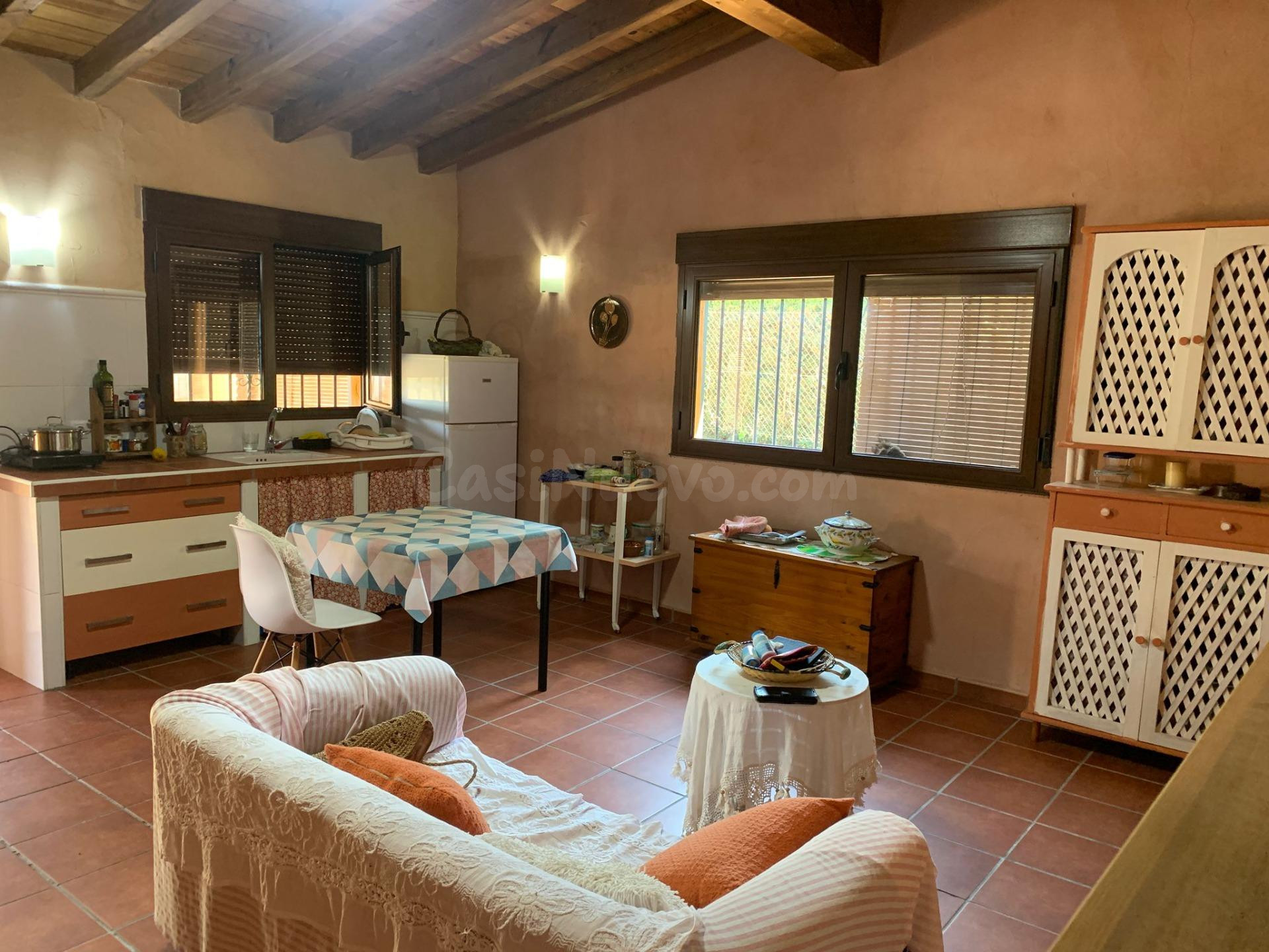 Casa rústica con terreno de 2.000 m2 en Hervás - foto 5