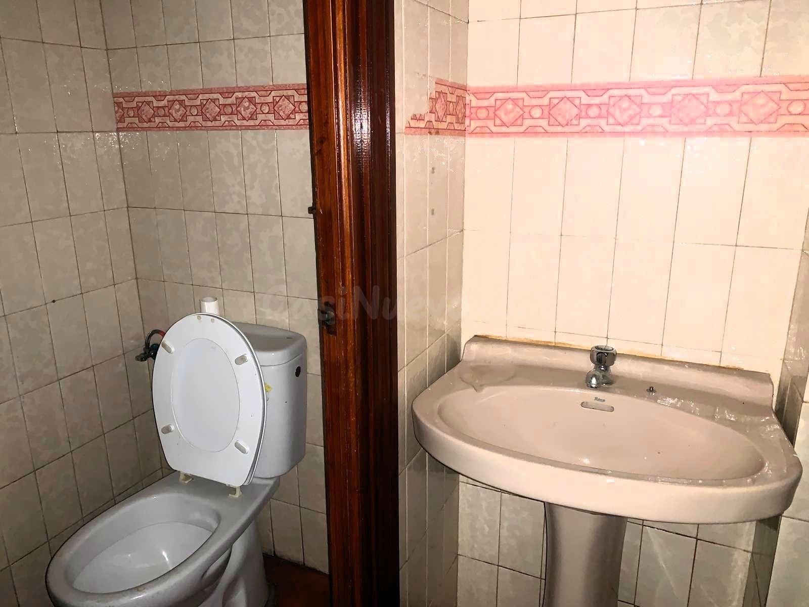 LOCAL COMERCIAL EN PLAZA LUIS DE MORALES - foto 4