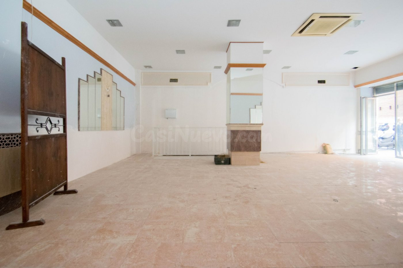 Local comercial junto a Mercado de San Agustín y a espaldas de Gran Vía.....Magnífica ubicación!!