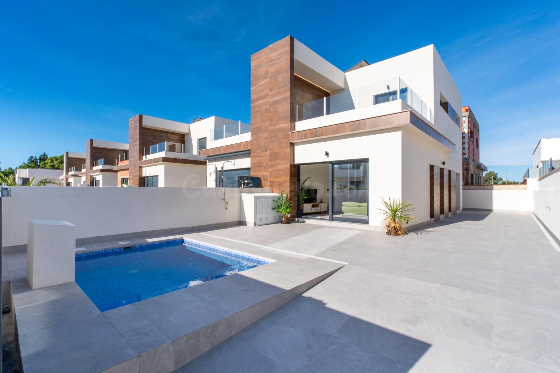 EN VENTA – VILLAS DE OBRA NUEVA EN DAYA NUEVA | COSTA BLANCA SUR