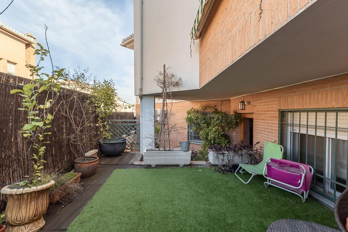 Encanto, luz y calidad de vida en Ogíjares, a un paso de Granada ...esta gran casa!
