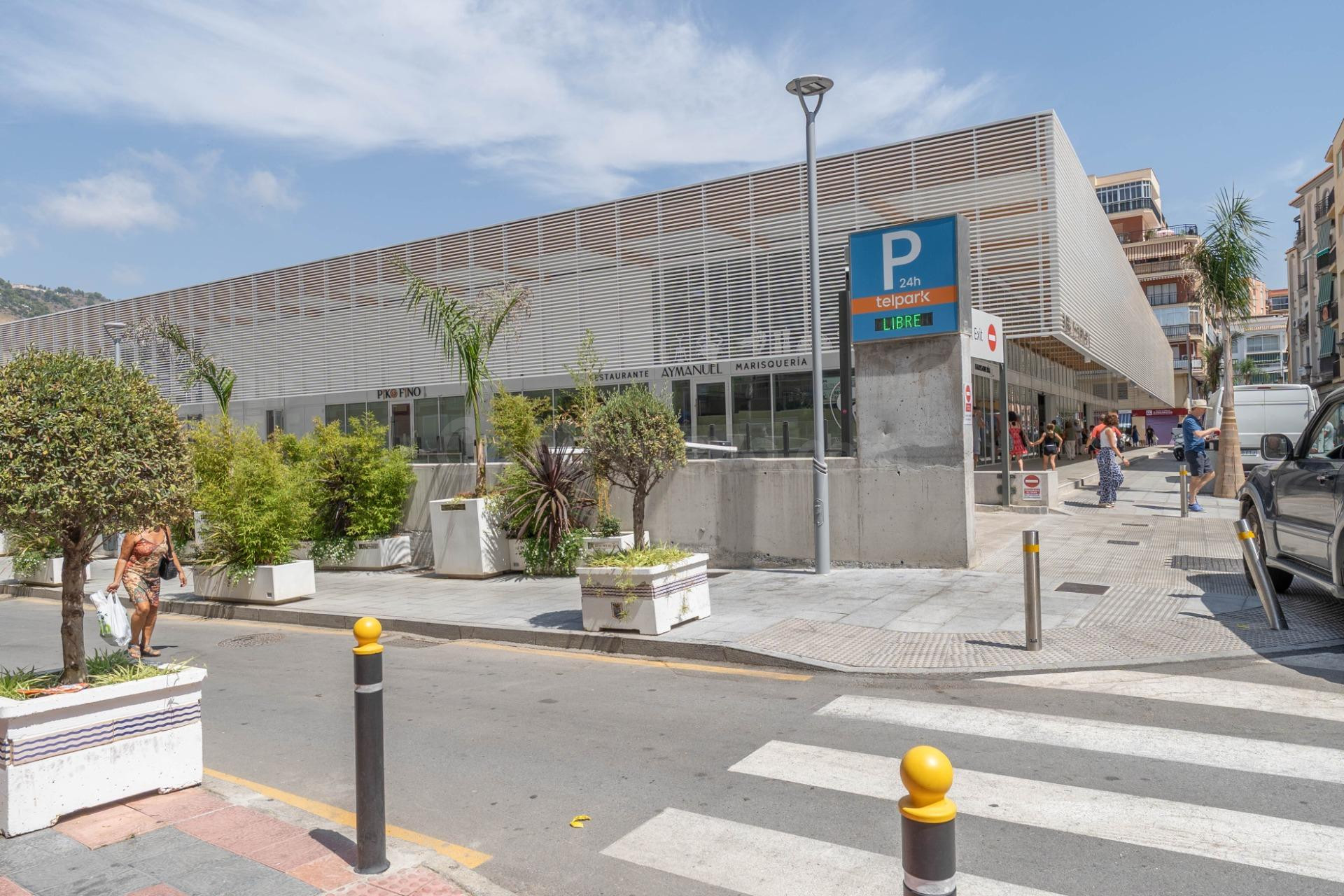 Extraordinaria Casa de 555 m2 construidos con 3 plantas y 2  - foto 5