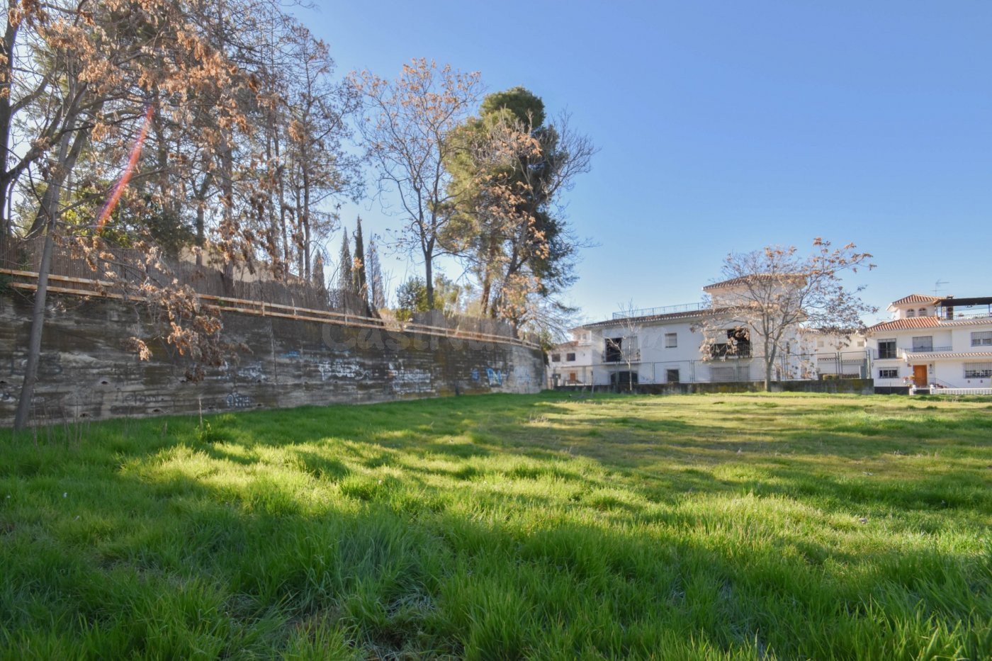 GRAN CASA Y PARCELA PARA USOS MULTIPLES EN LA  ZONA DEL SERRALLO ...GRANADA.